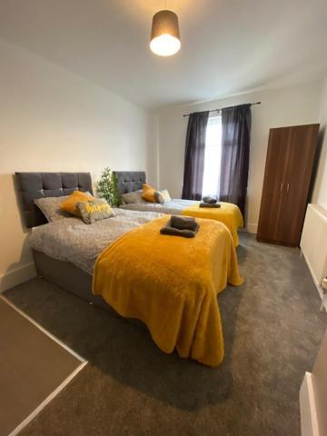 Bentley House With En-Suites Crewe Buitenkant foto
